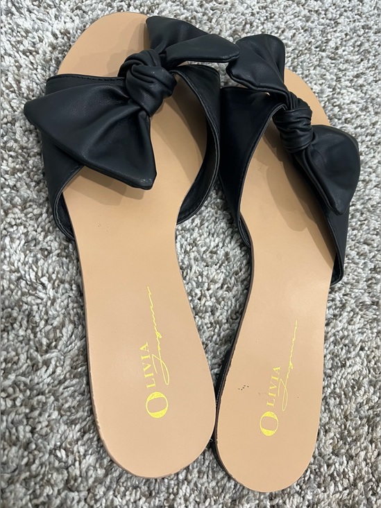 Forever 21 Shoes - Forever 21 blush black bow slip on sandals